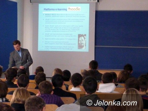 JELENIA GÓRA: Walczyli o komputery i PlayStation