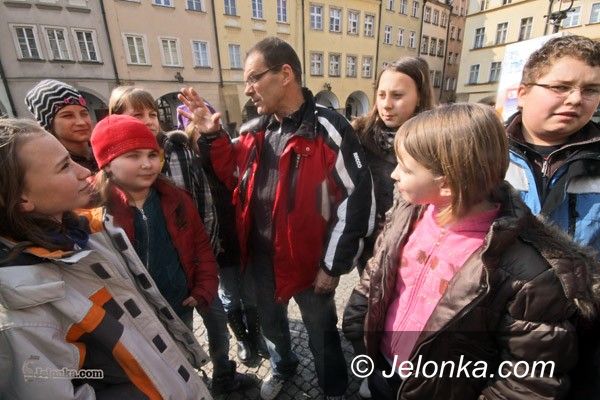 JELENIA GÓRA: Wiosenna lekcja w Rynku