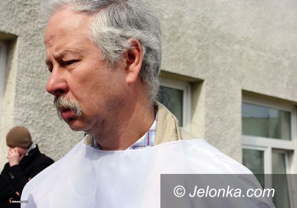 MYSŁAKOWICE: Zawieszeni w próżni