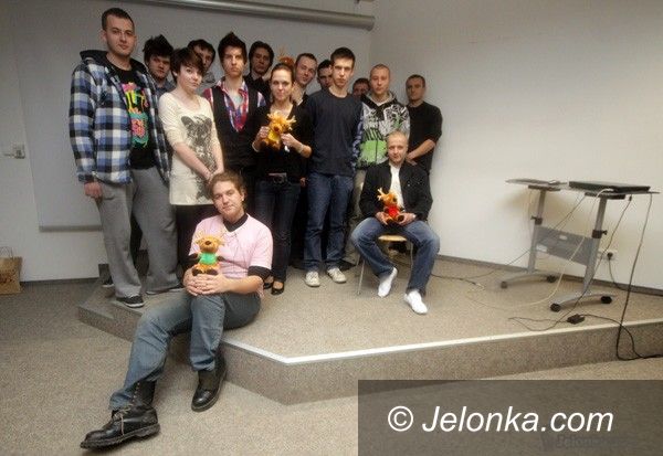 JELENIA GÓRA: Wlenianie górą w Jeleniej Górze