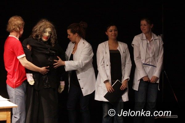 JELENIA GÓRA: Potwory i starcy na próbie czytanej