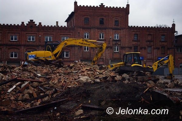 JELENIA GÓRA: Coś się dzieje na brzydkim skwerze