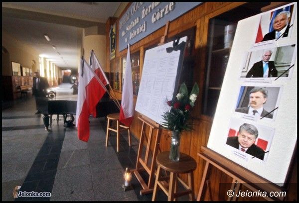 JELENIA GÓRA: Połączeni w ciszy i smutku