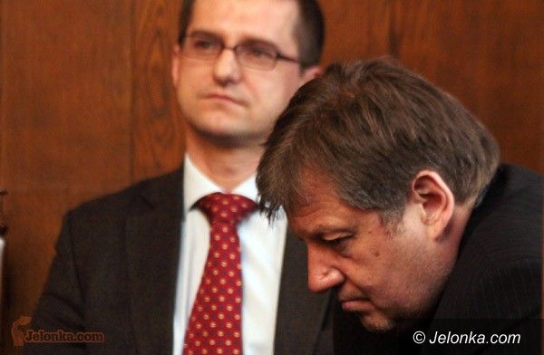 JELENIA GÓRA: Kto kupi PEC?