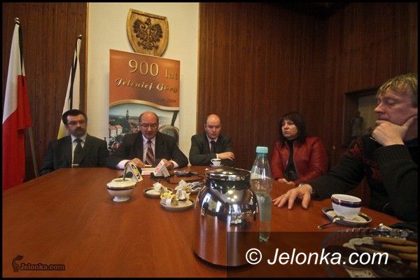 JELENIA GÓRA: Żal i współczucia