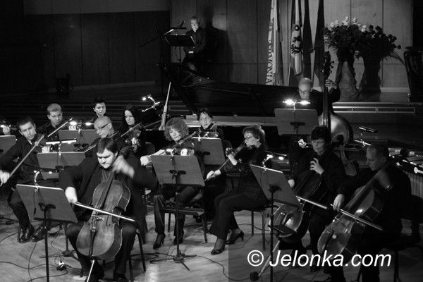 JELENIA GÓRA: Hołd w żałobnych melodiach