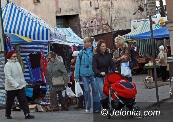JELENIA GÓRA: Kupcy chcą spółki
