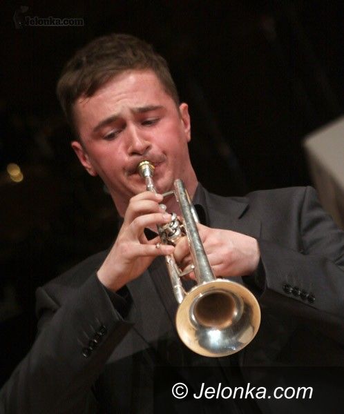 JELENIA GÓRA: Muzycznie i lirycznie dla pracowni informatycznej