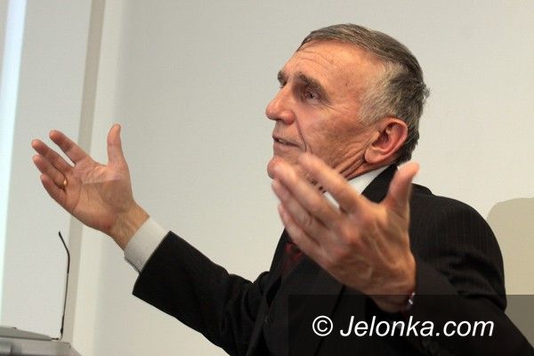 JELENIA GÓRA: Średniowieczny gród nad Bobrem