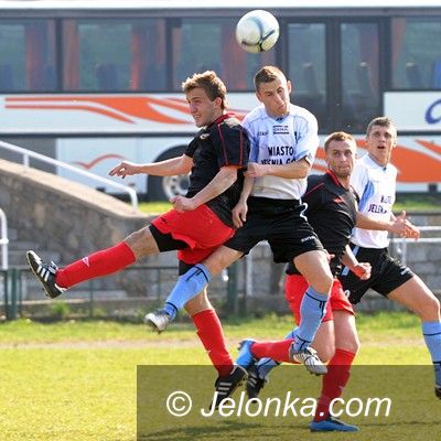 Jelenia Góra -Złotnicza: Trzy punkty w środę, trzy punkty w sobotę ( foto )