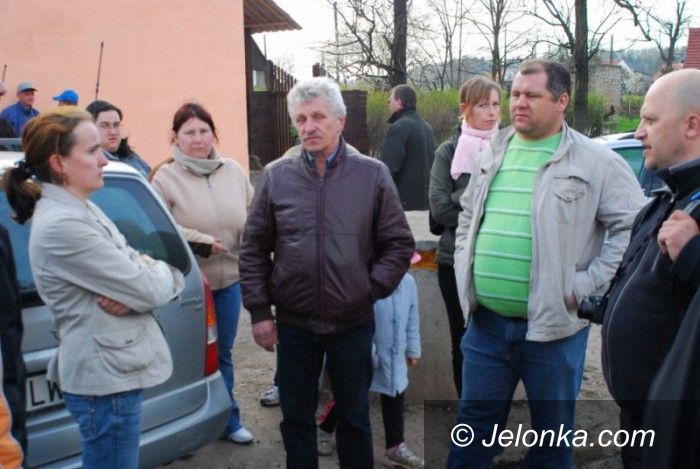 REGION LWÓWECKI: Spór o kawałek asfaltu