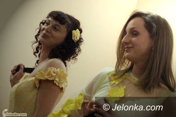 JELENIA GÓRA: Operetkowo w Orient Expressie