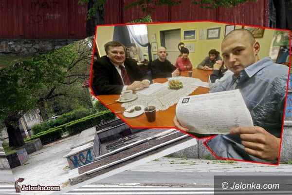 Młodzież broni fontanny przy ulicy Wolności - Jelonka.com