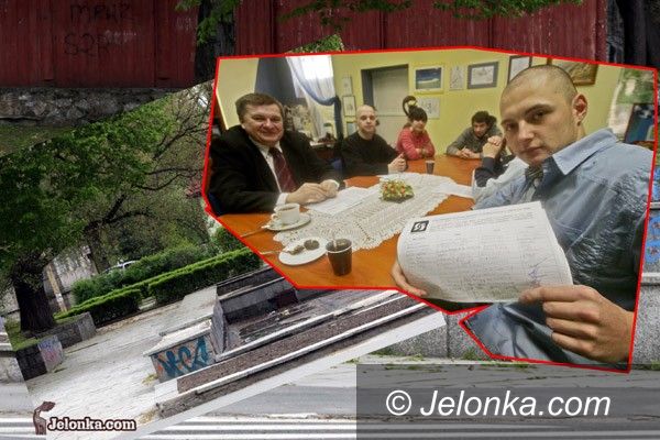 JELENIA GÓRA: Młodzież broni fontanny przy ulicy Wolności