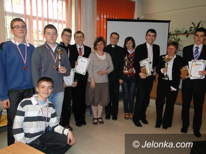JELENIA GÓRA: Pięć godzin z Biblią bez nudy