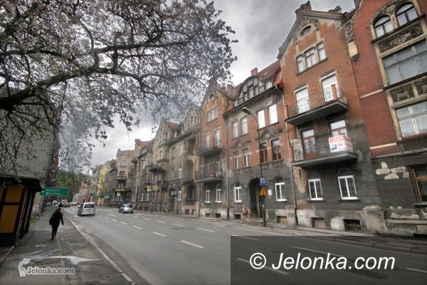 JELENIA GÓRA: (Jelenia) Góra długów