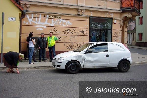 JELENIA GÓRA: Nieuwaga przyczyną zderzenia?