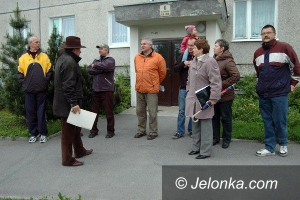 KOWARY: Parking? Klony lepsze!