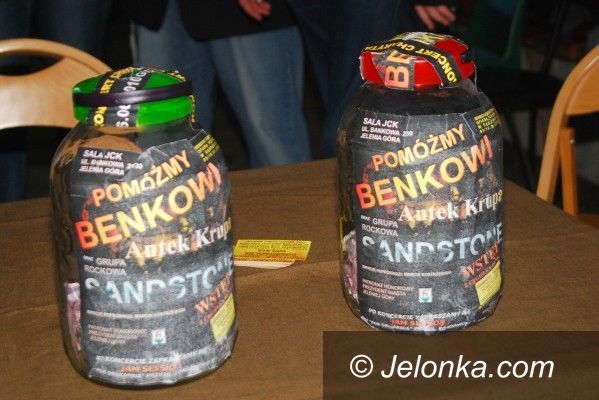 JELENIA GÓRA: Muzyką pomogli Benkowi