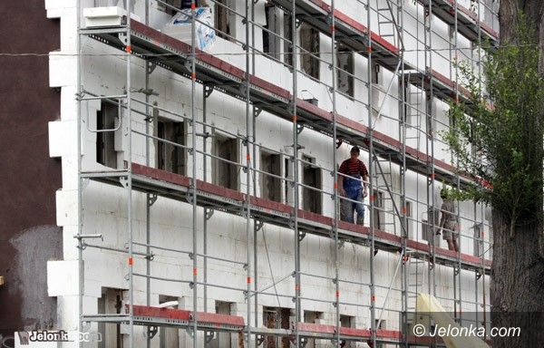 JELENIA GÓRA: Z akademika dom socjalny