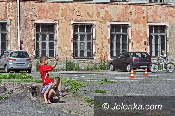 JELENIA GÓRA: Będzie wreszcie boisko przy „siódemce”