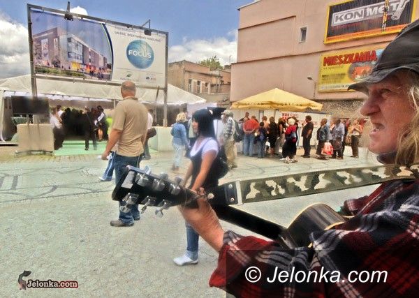 JELENIA GÓRA: Budowa Focus Mallu ruszyła – VIDEO
