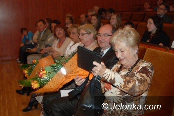 JELENIA GÓRA: Z muzyką i czerwoną różą do lata