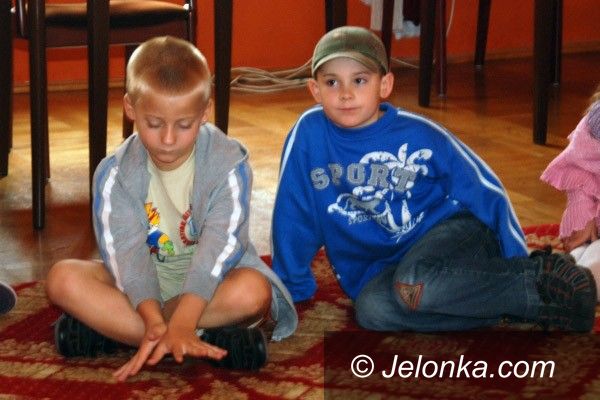 JELENIA GÓRA: Pinokio na dywanie „Pod Różami”