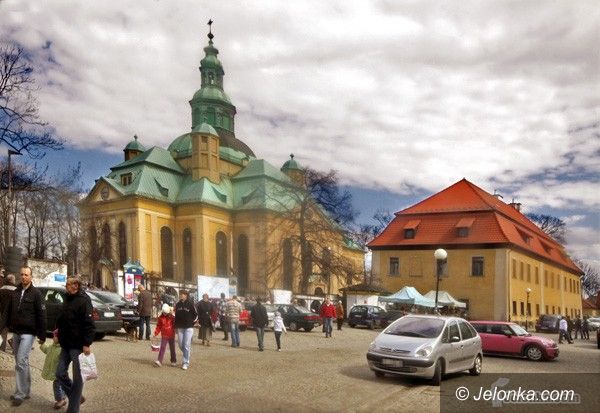 JELENIA GÓRA: Kontrowersyjny zakaz wjazdu pod kościół
