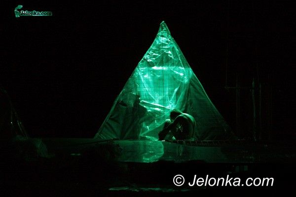 JELENIA GÓRA: Parada kostiumów przed „Impresją”