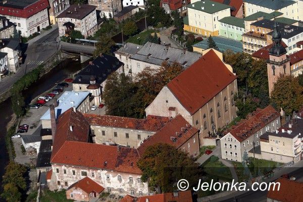 JELENIA GÓRA: Bój firm o remont byłego klasztoru