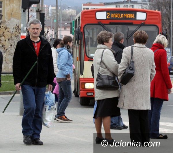 JELENIA GÓRA: Czarne chmury nad MZK