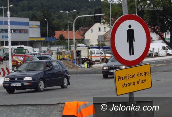 JELENIA GÓRA: Ciężki jest los pieszego