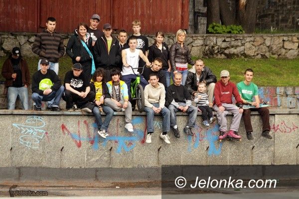JELENIA GÓRA: Co miasto robi dla młodych mieszkańców?