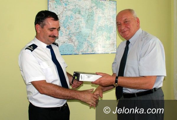 JANOWICE WIELKIE: Dzielnicowy dostał telefon od wójta