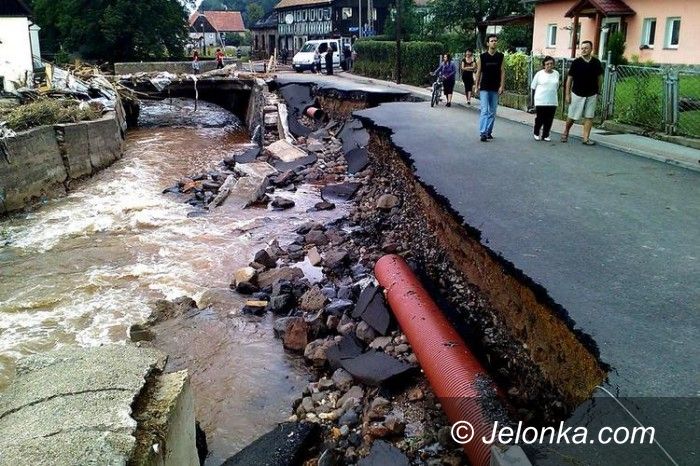 DOLNY ŚLĄSK: Wciąż są kłopoty z dojazdem na zalane tereny