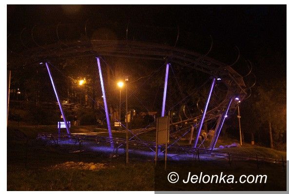 SZKLARSKA PORĘBA: Nocne zjazdy w pełnym świetle
