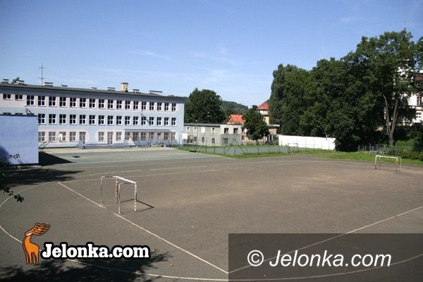 JELENIA GÓRA: Kto wybuduje trzeciego Orlika?