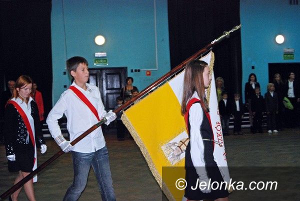 JELENIA GÓRA: Pierwszy dzwonek w Sobieszowie