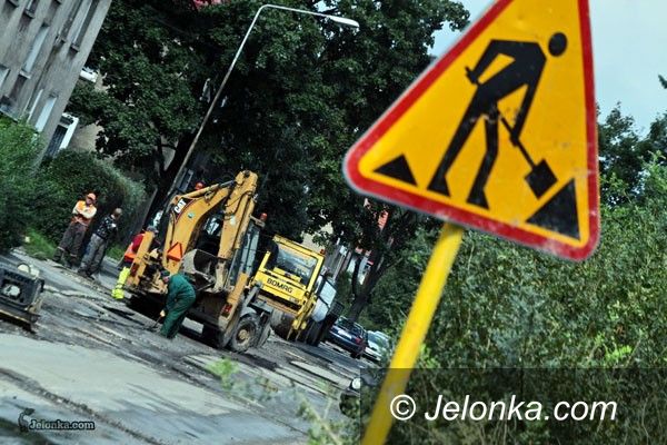 JELENIA GÓRA: Po Wyczółkowskiego? Wyboiście!
