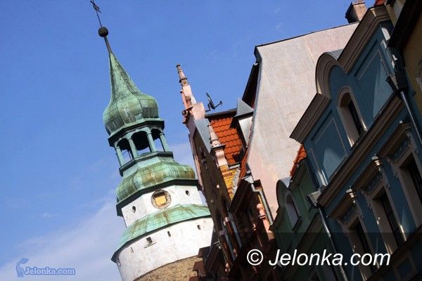 JELENIA GÓRA: Baszta Wojanowska z nową elewacją