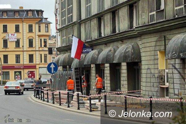 JELENIA GÓRA: Rozpoczął się remont elewacji JCK
