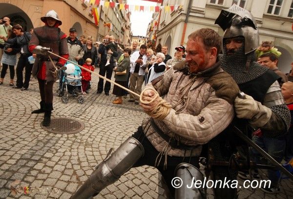 JELENIA GÓRA: Średniowiecze w Rynku