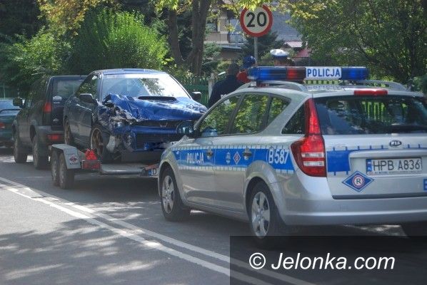 JELENIA GÓRA: Stłuczka pod Chojnikiem. Kto zawinił?