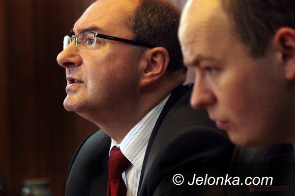 JELENIA GÓRA: Obrębalski: zgoda buduje, kłótnia rujnuje