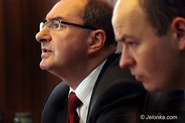 JELENIA GÓRA: Obrębalski: zgoda buduje, kłótnia rujnuje
