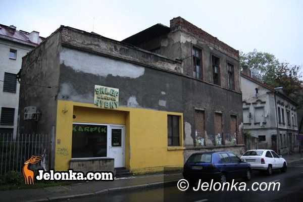 JELENIA GÓRA: Czy znajdą się pieniądze na rozbiórkę ruiny?