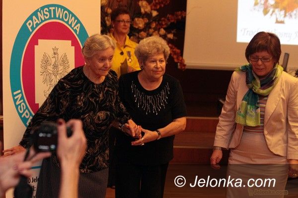 JELENIA GÓRA: Młodsi są szybsi, seniorzy znają skróty