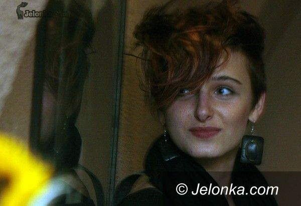 JELENIA GÓRA: Zabawa w lesbijki na „Fotoruszeniu”