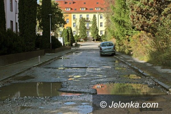 JELENIA GÓRA: Wieczne dziury „Pod Jeleniami”